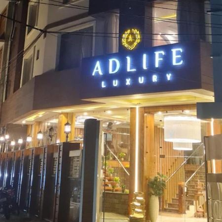 Hotel Adlife Luxury Srīnagar Exterior foto